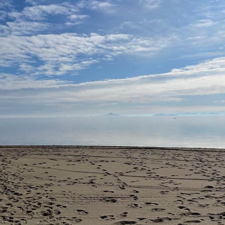 Charming Beachfront Apartment Murcia Luaran gambar